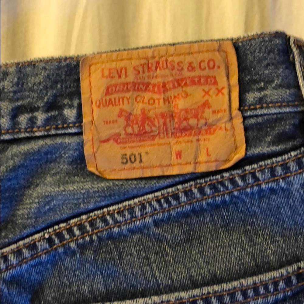 Levi vintage high waisted shorts - Picture 3 of 3